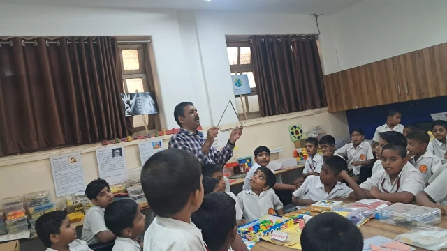करूया गणिताशी मैत्री